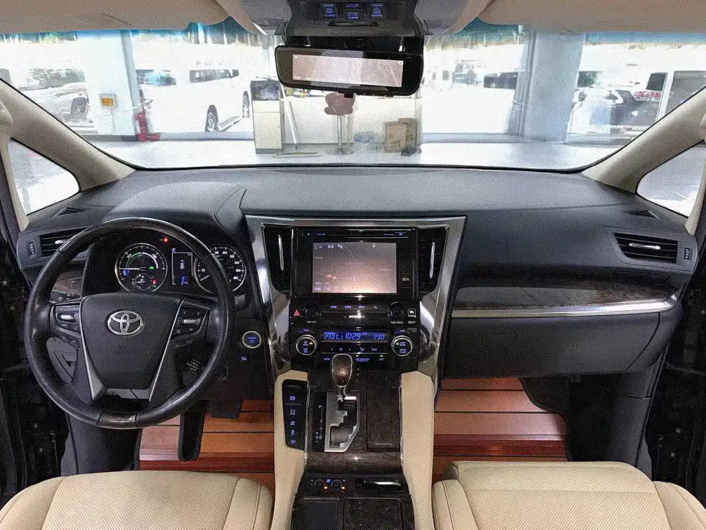 Toyota Alphard 2019 — фото 11