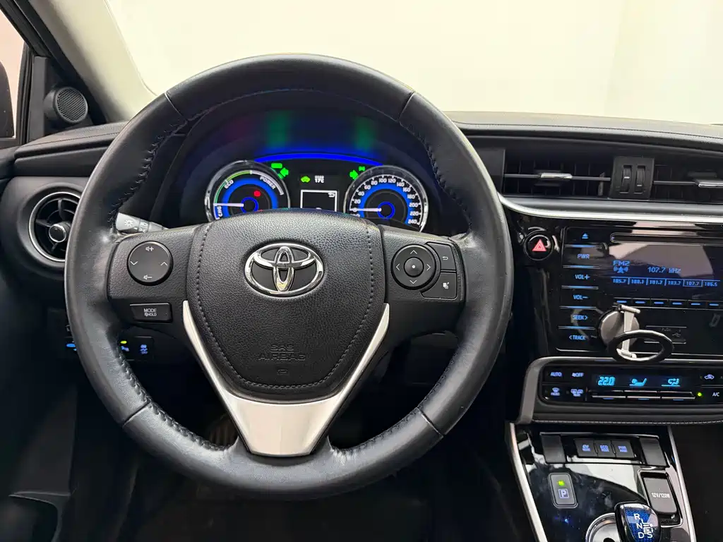 Toyota Corolla 2019 — фото 10