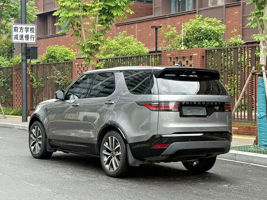 Land Rover Discovery 2021 — фото 4