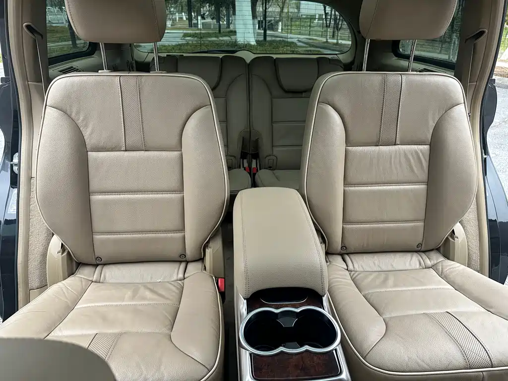 Mercedes-Benz R-Class 2014 — фото 16