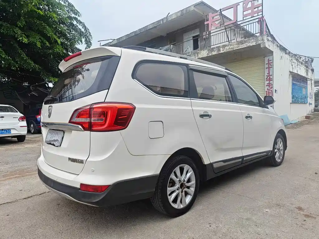 Baojun 730 2016