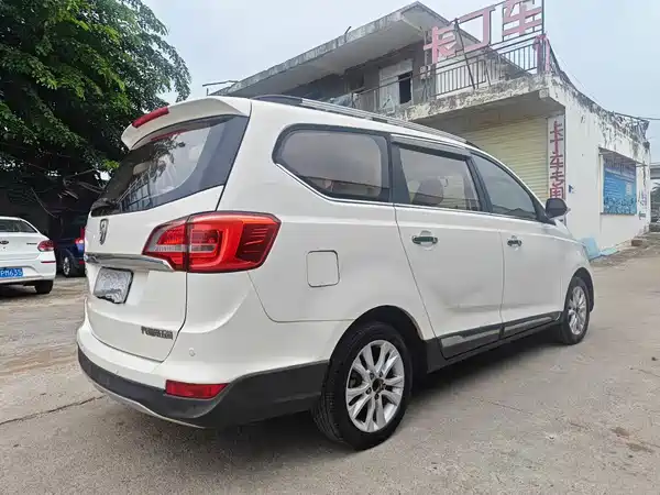 Baojun 730 2016