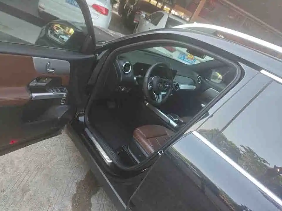 Mercedes-Benz GLB 2021