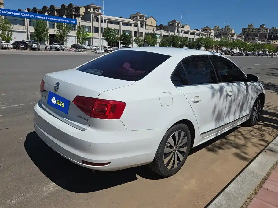 Volkswagen Sagitar 2019
