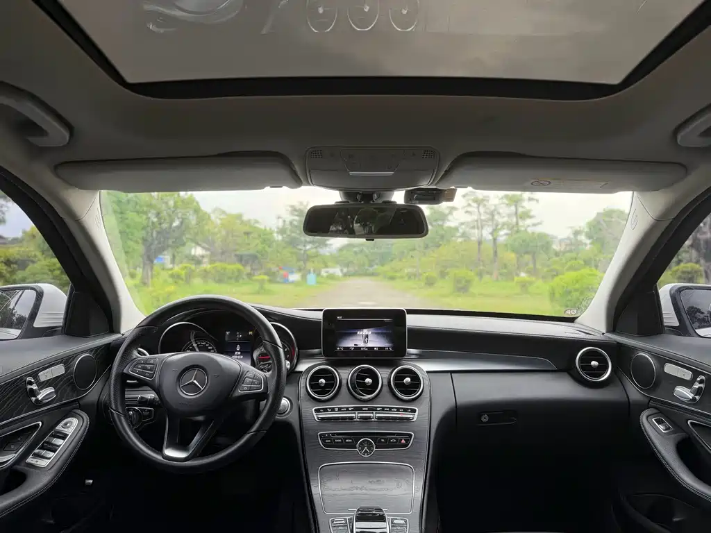 Mercedes-Benz C-Class 2017 — фото 13