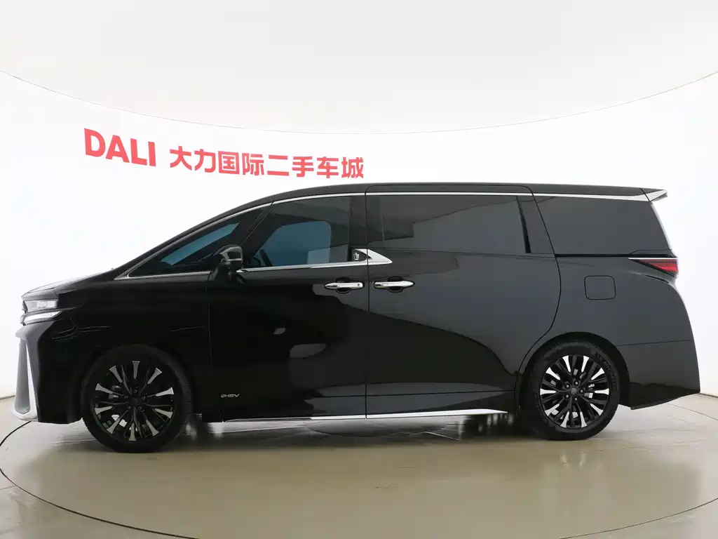 Toyota Vellfire 2025 — фото 15