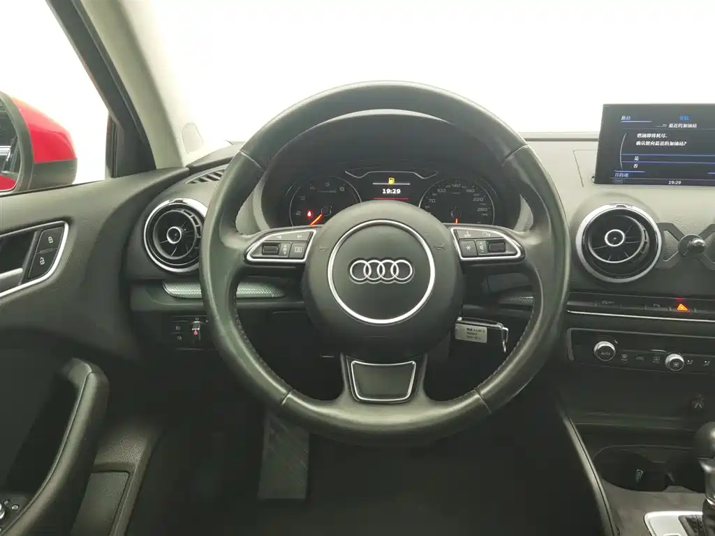 Audi A3 2017 — фото 11