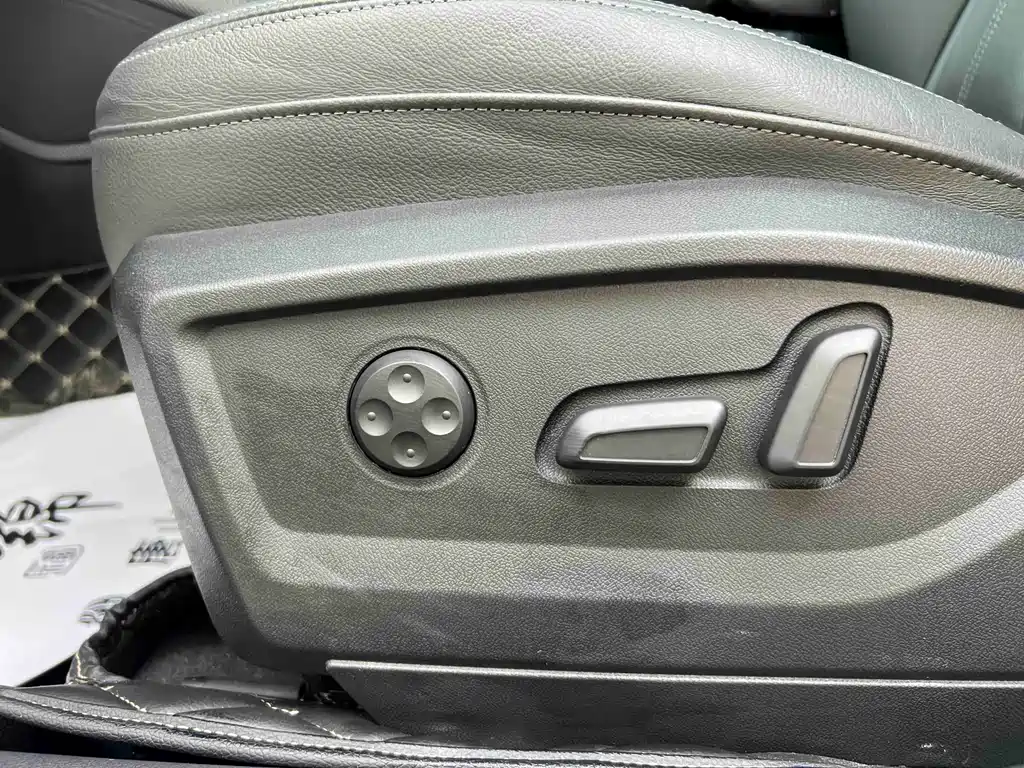 Audi Q2L 2022 — фото 14