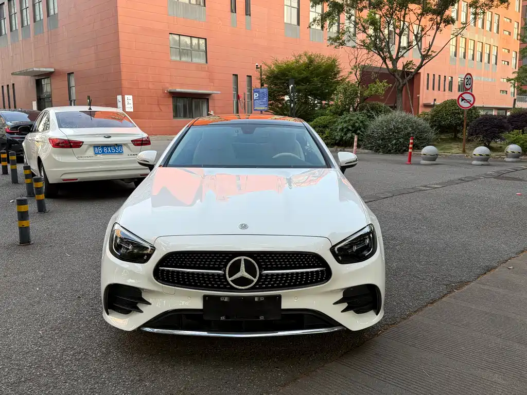 Mercedes-Benz E-Class 2022