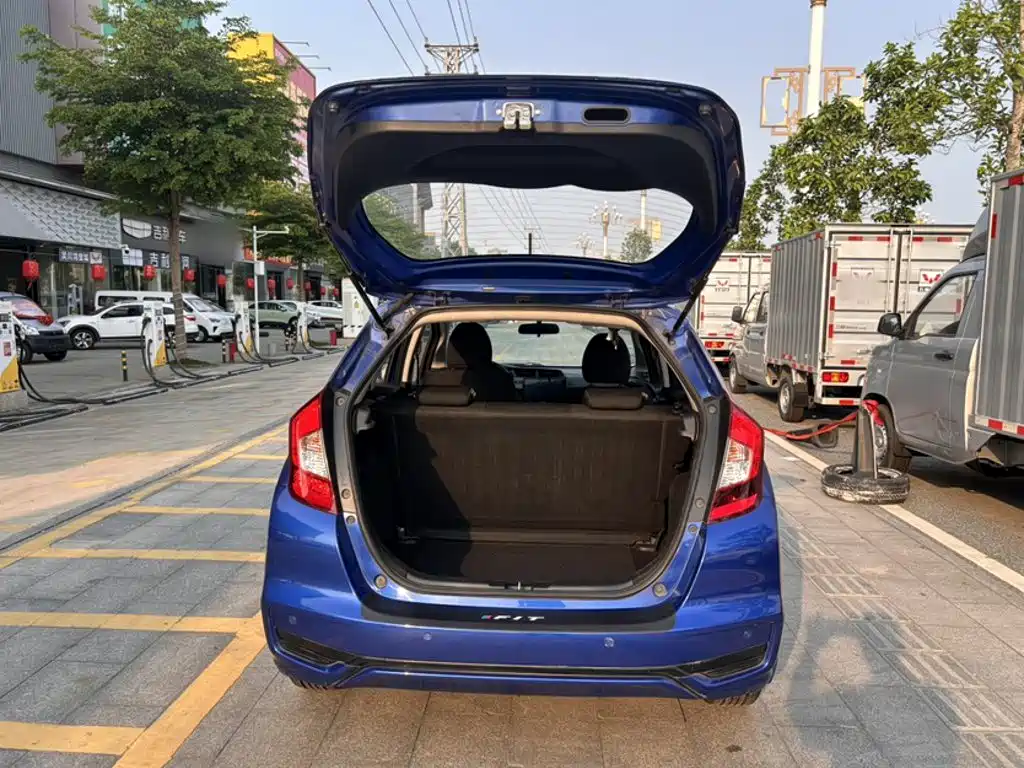 Honda Fit 2018 — фото 14