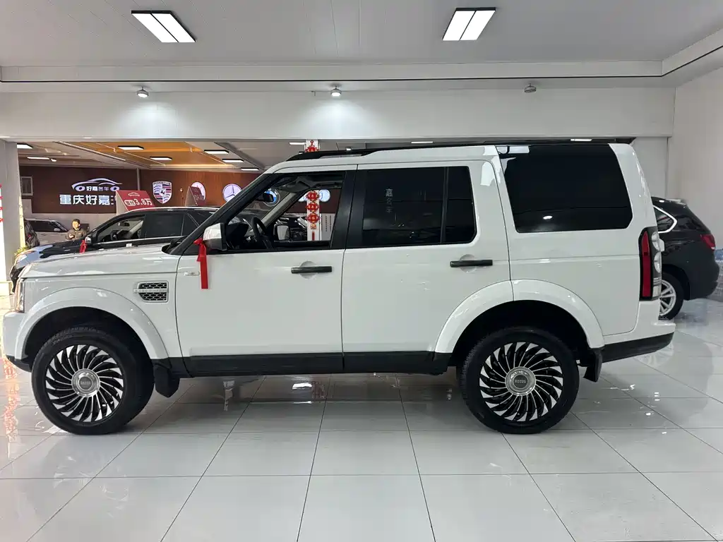 Land Rover Discovery 2014 — фото 20