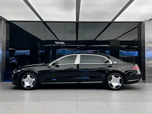Mercedes-Benz Maybach S-Class 2025