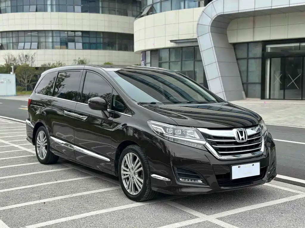 Honda Elysion 2019 — фото 3