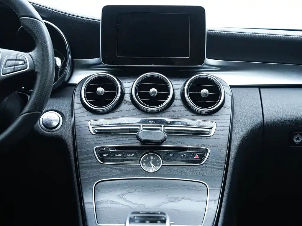 Mercedes-Benz C-Class 2017 — фото 10