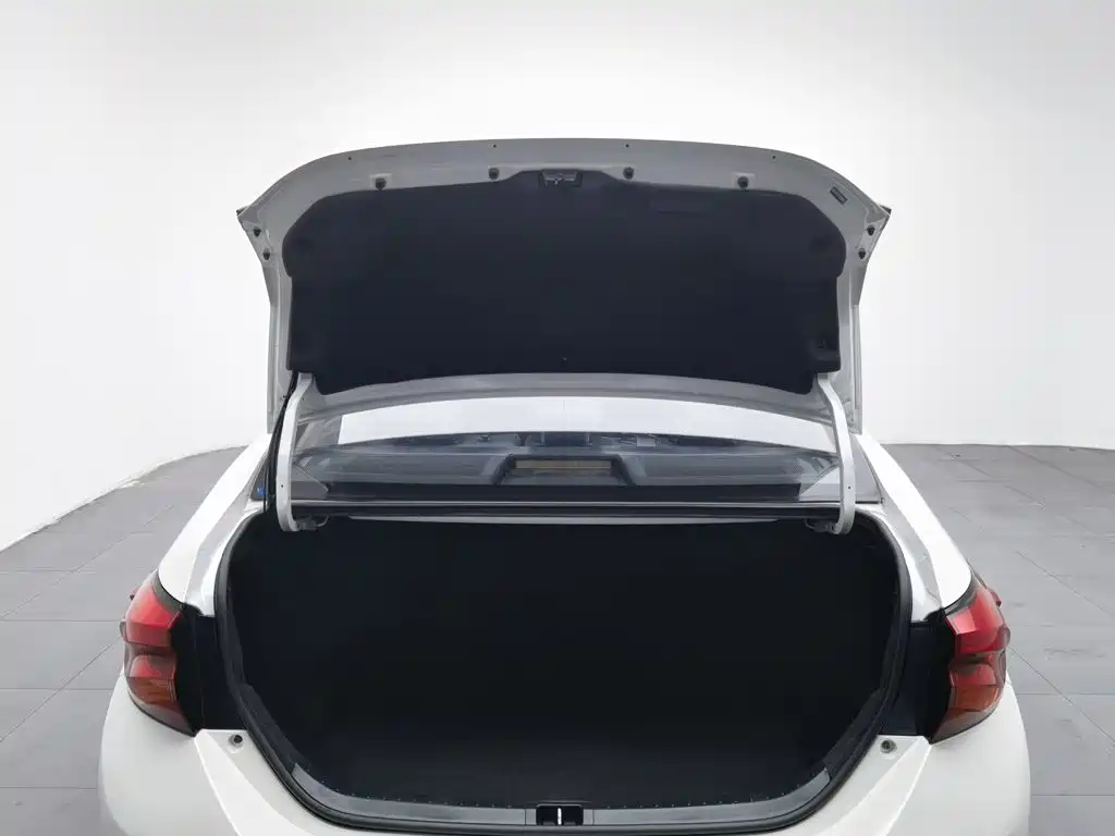 Toyota Levin 2017 — фото 16