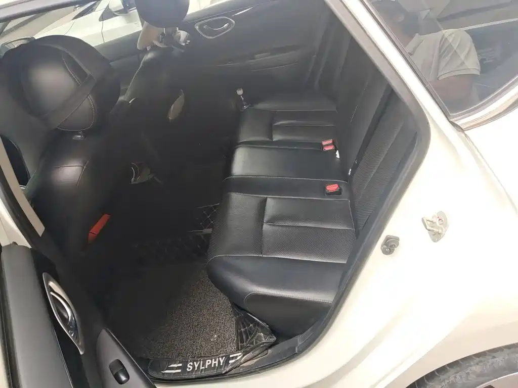 Nissan Sylphy 2018 — фото 13
