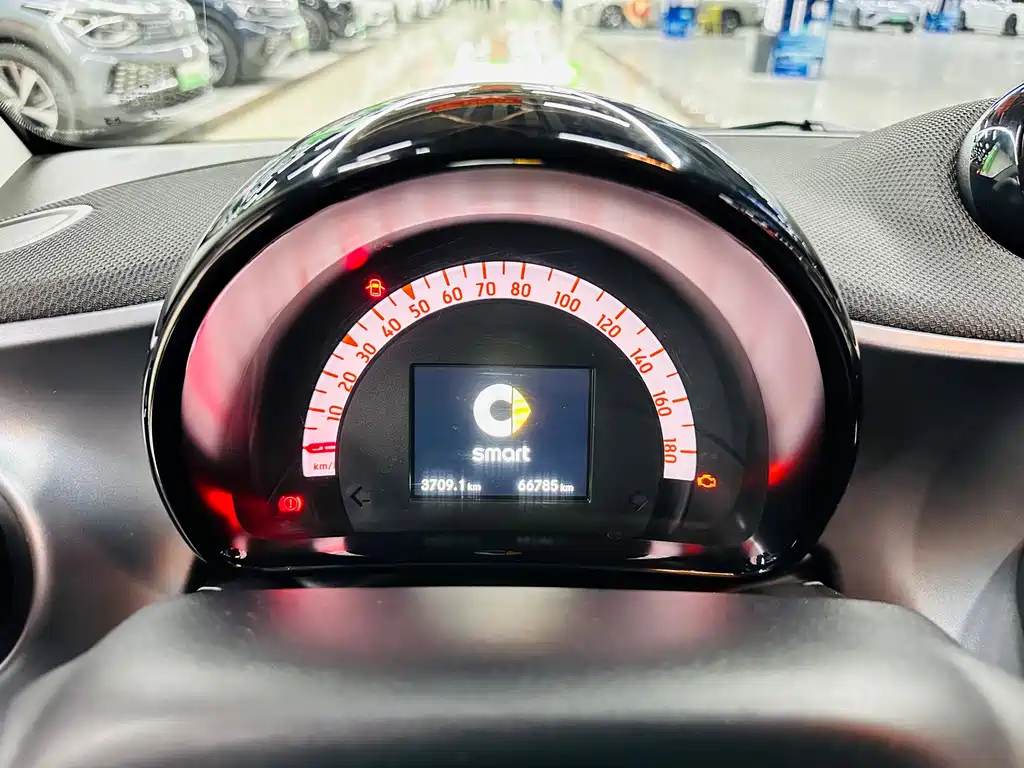 smart Fortwo 2018 — фото 30