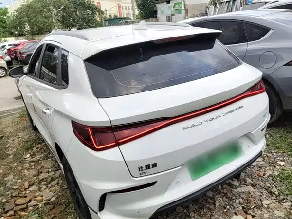 BYD e2 2022