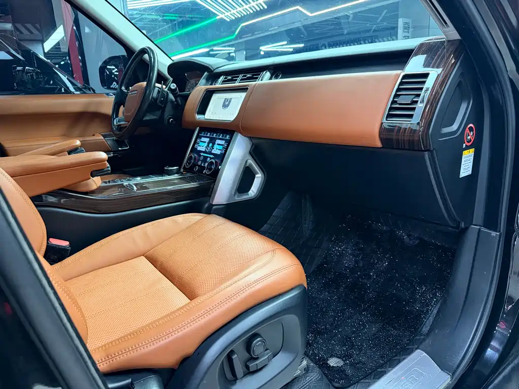 Land Rover Range Rover 2018 — фото 19