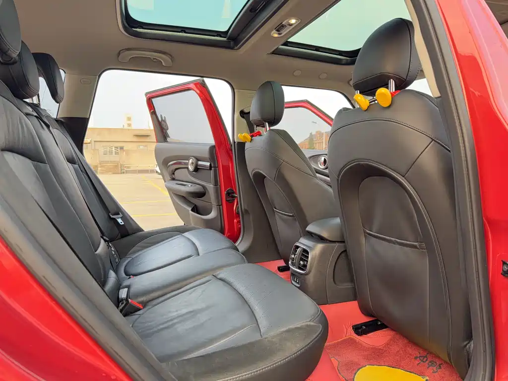 MINI Clubman 2019 — фото 13