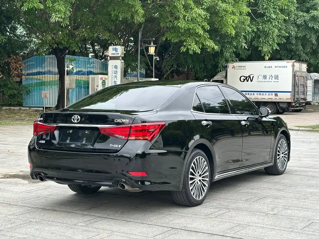 Toyota Crown 2019 — фото 15