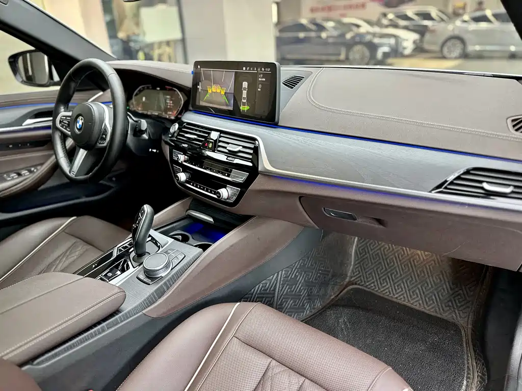 BMW 5 Series 2022
