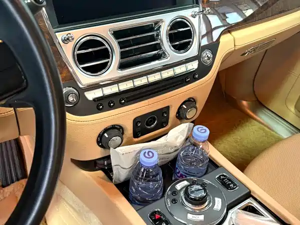Rolls-Royce Ghost 2012