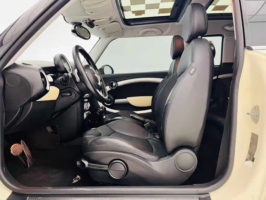 MINI Clubman 2010