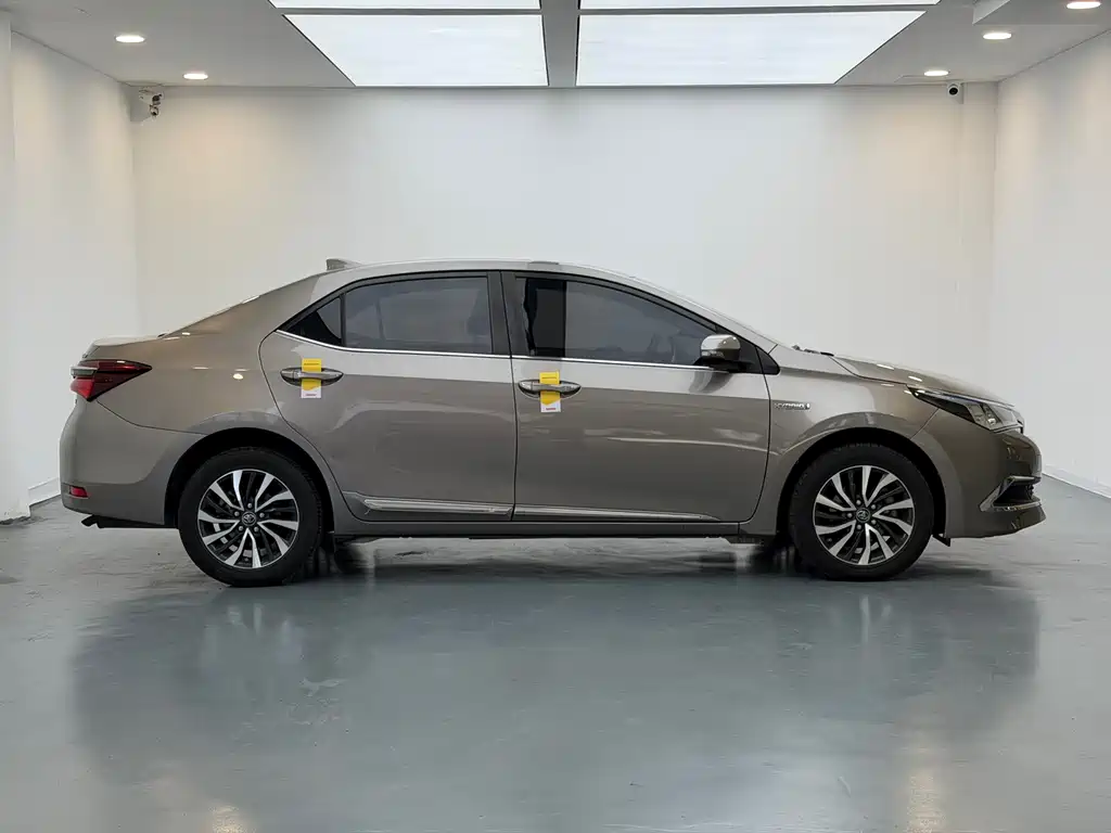 Toyota Corolla 2019 — фото 16