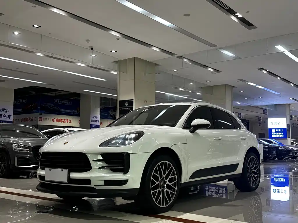 Porsche Macan 2020 — фото 1