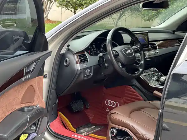 Audi A8 2014