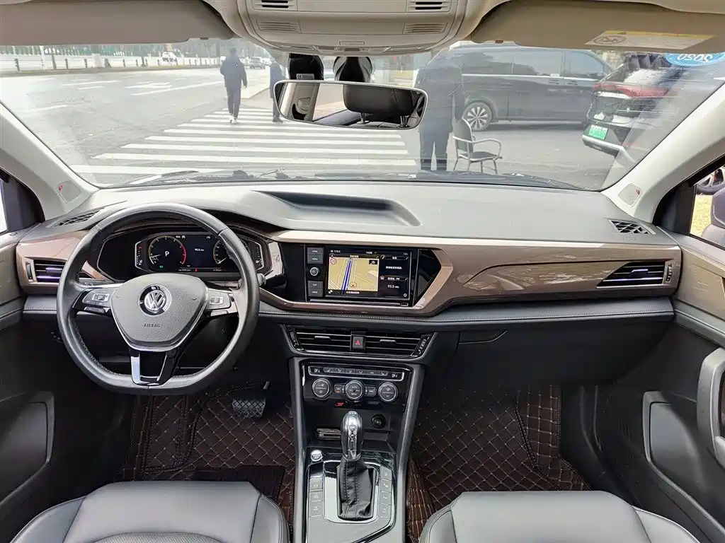 Volkswagen Tharu 2019