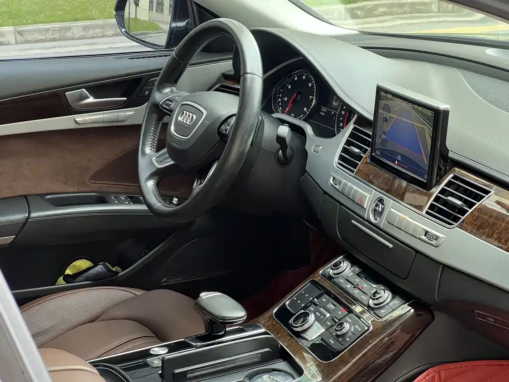 Audi A8 2015 — фото 20