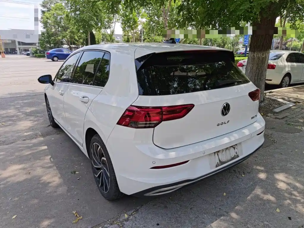 Volkswagen Golf 2024