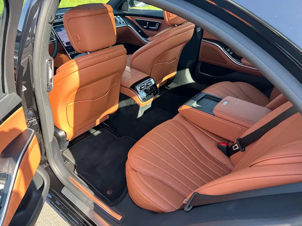 Mercedes-Benz S-Class 2023