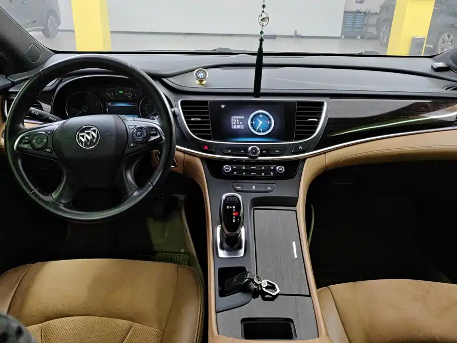 Buick LaCrosse 2017 — фото 12