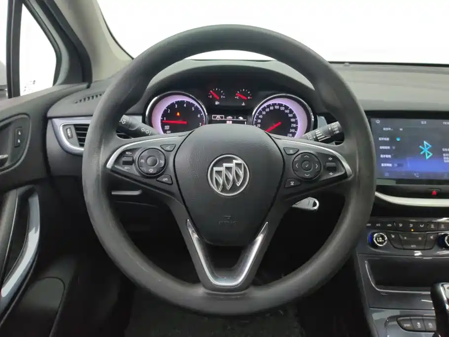 Buick Verano 2018 — фото 15