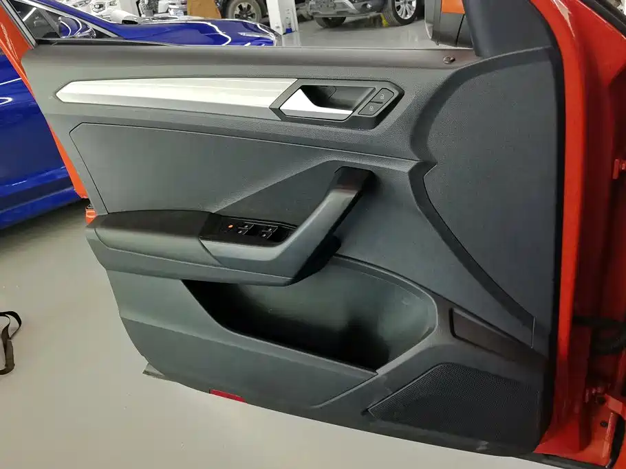 Volkswagen T-Roc 2019