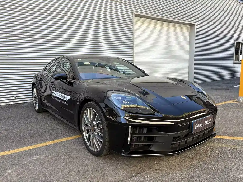 Porsche Panamera 2025 — фото 1