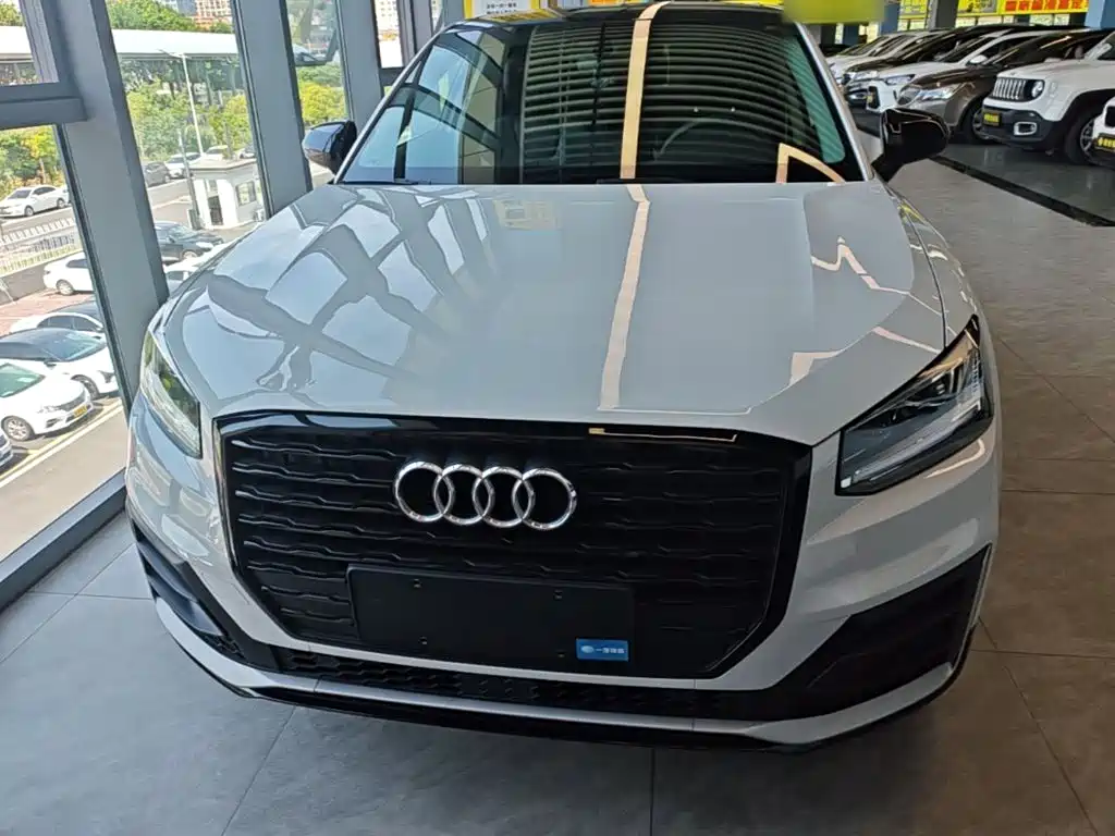 Audi Q2L 2020