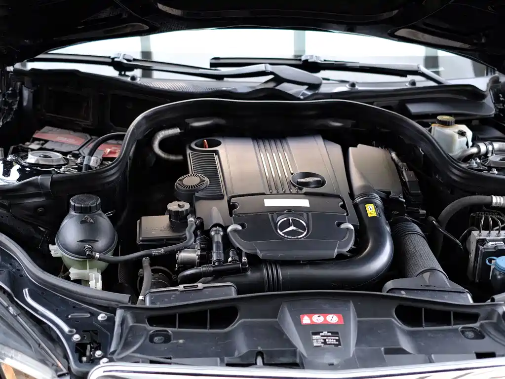 Mercedes-Benz E-Class 2012 — фото 59
