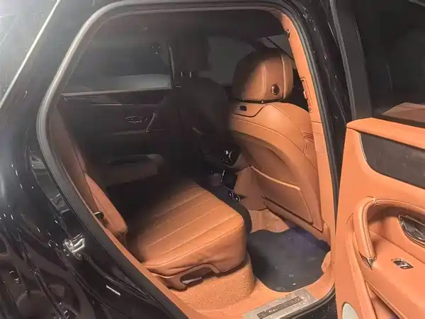 Bentley Bentayga Plug-In Hybrid 2019