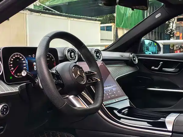 Mercedes-Benz C-Class 2022
