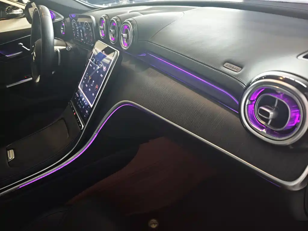 Mercedes-Benz C-Class 2023 — фото 19