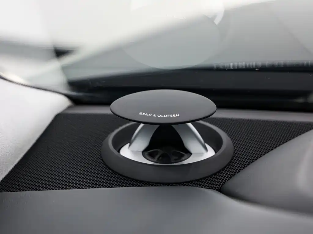 Audi A8 2021 — фото 25