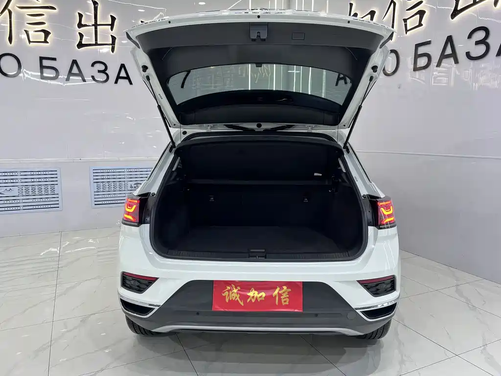 Volkswagen T-Roc 2023 — фото 17
