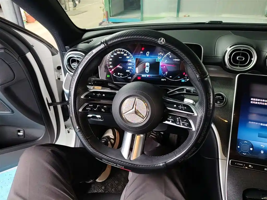 Mercedes-Benz C-Class 2023 — фото 11