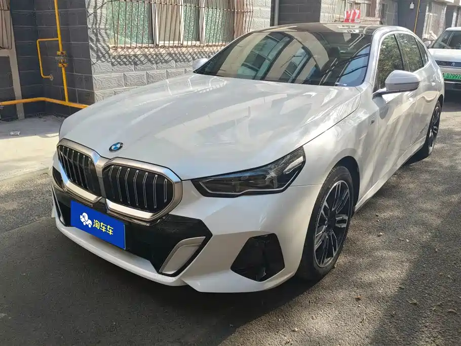 BMW 5 Series 2024
