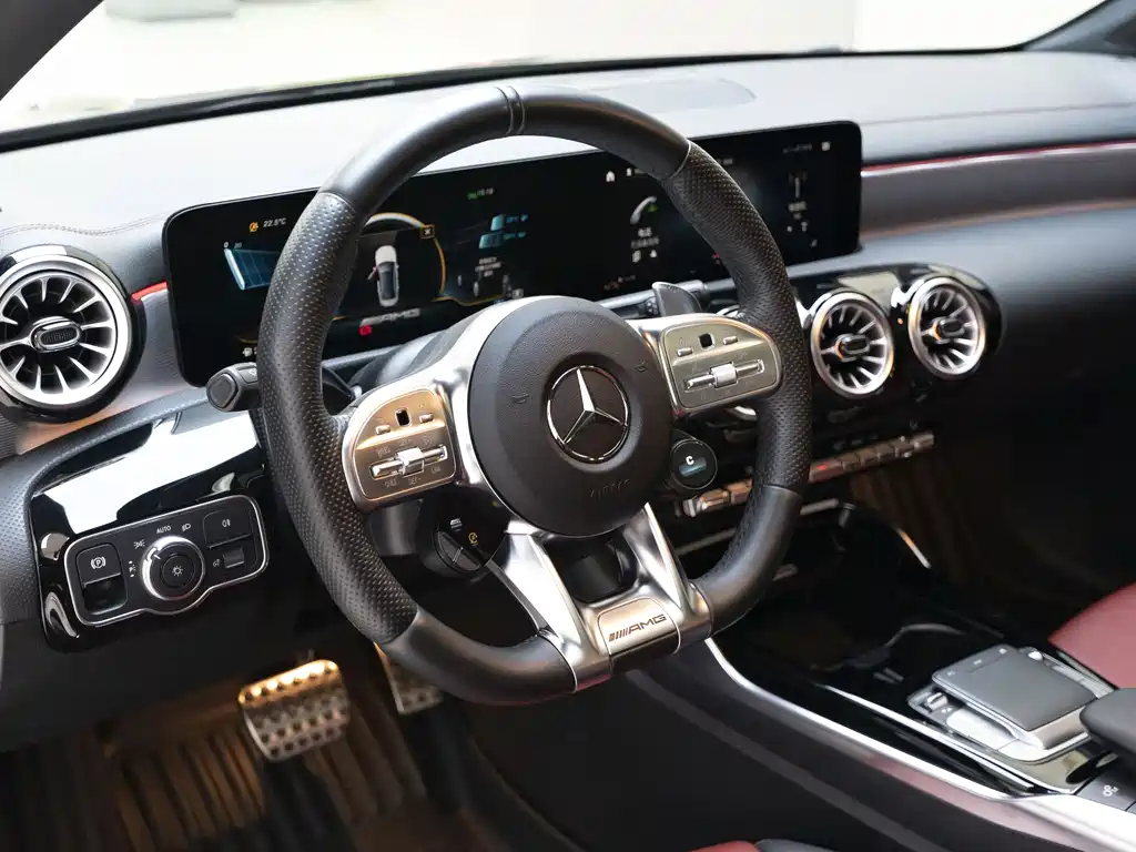 Mercedes-Benz A-Class AMG 2022 — фото 11