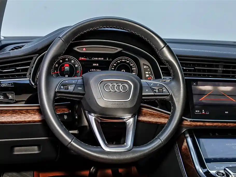 Audi Q7 2023 — фото 24